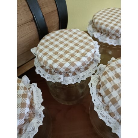 Kloboučky na sklenice